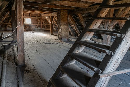 2. Dachgeschoss mit Treppe zum 3. Dachgeschoss
